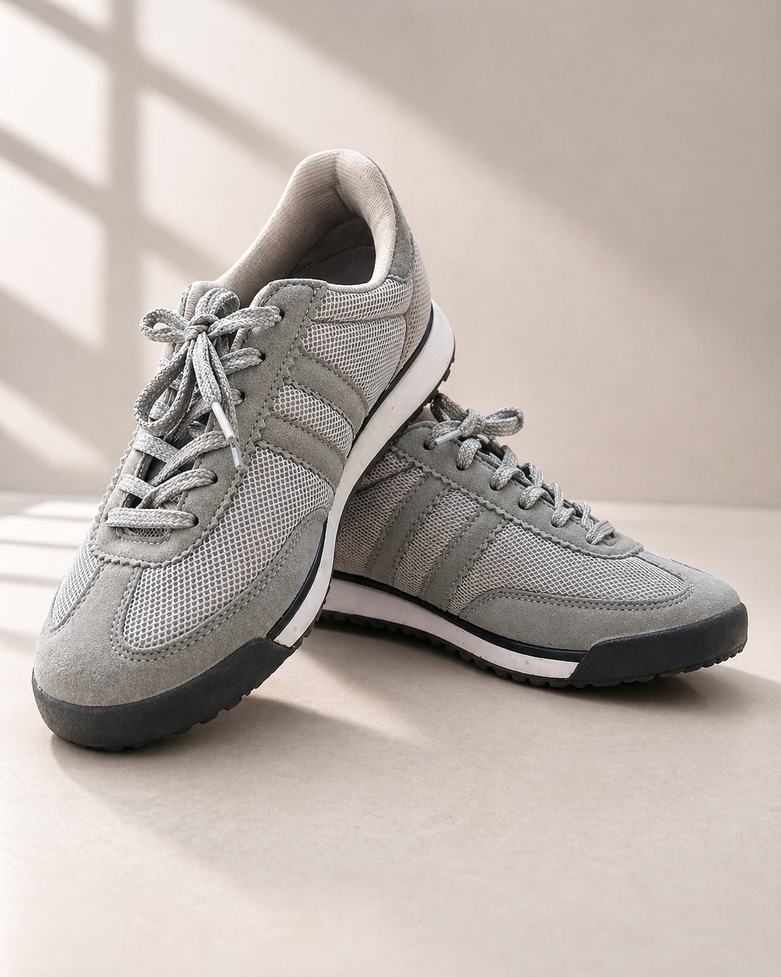 Men’s Grey Running Shoes  Lightweight Breathable (HRLSN01GRY)